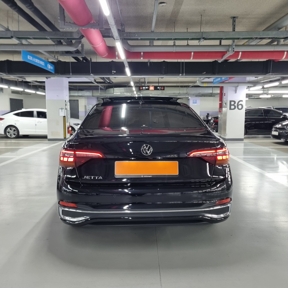 Volkswagen JETTA — vue 2