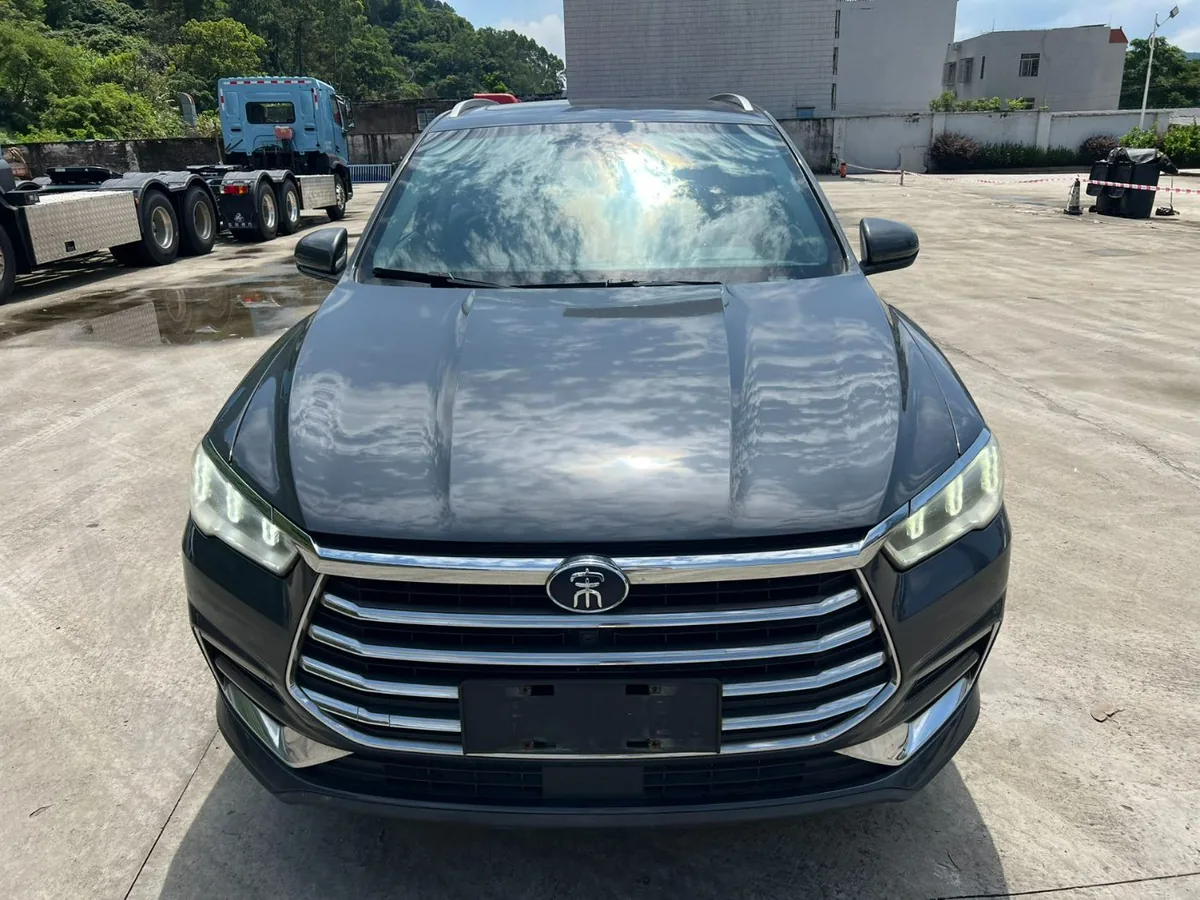 BYD CHANSON — vue 2