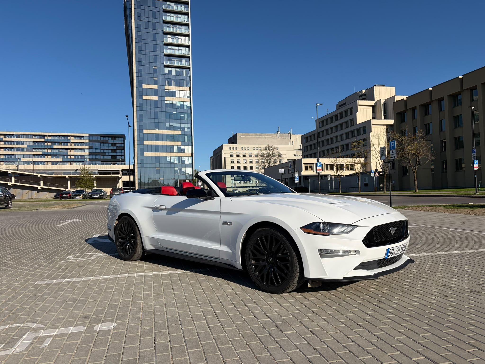 Ford MUSTANG — vue 1