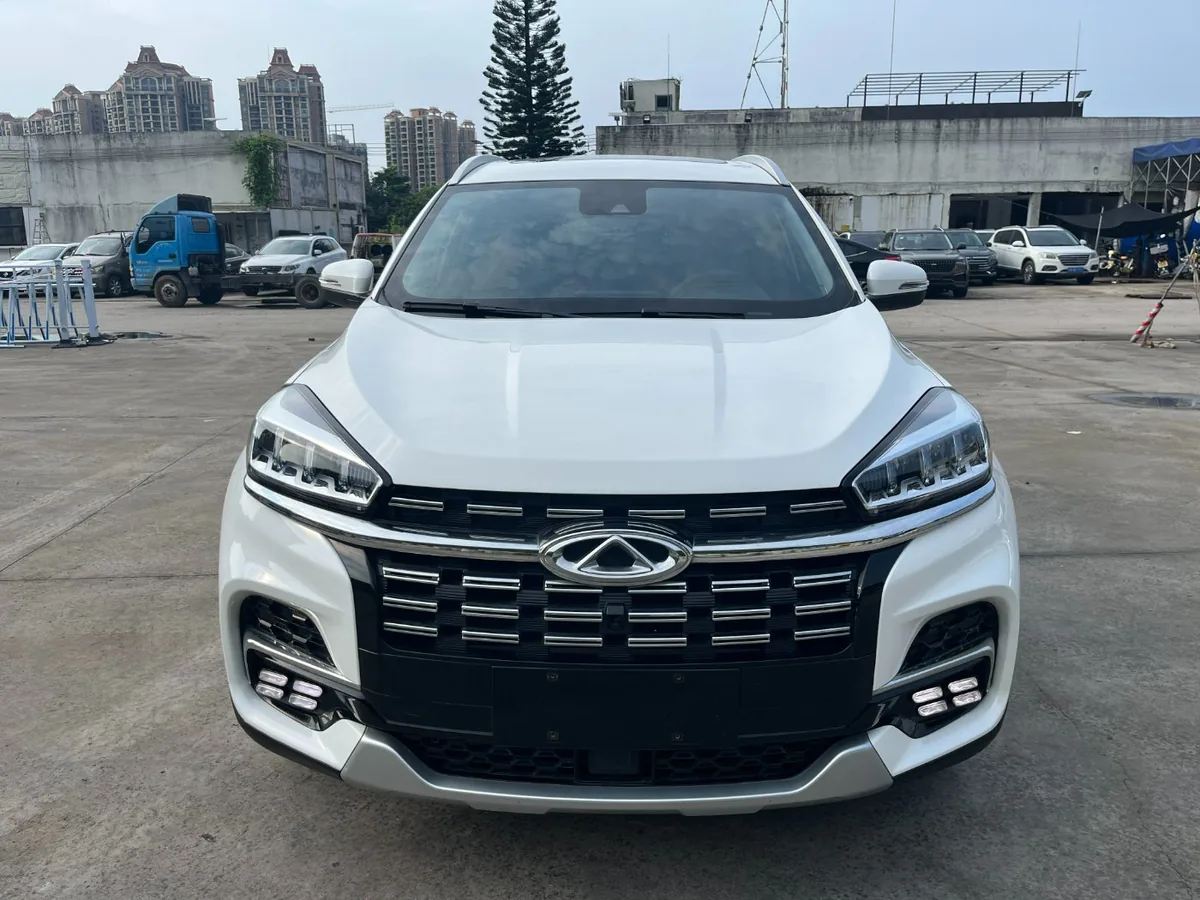 Chery TIGGO 8 — vue 1