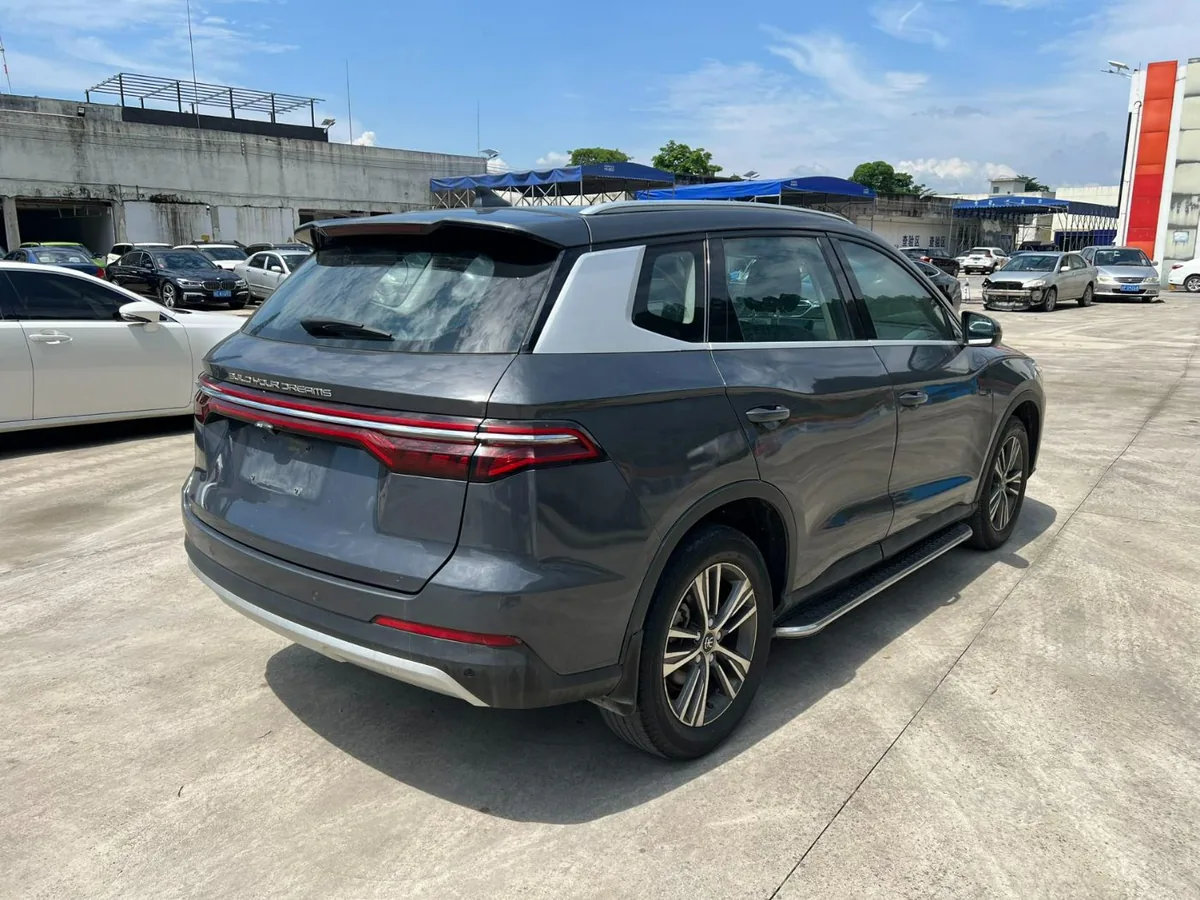 BYD CHANSON — vue 9